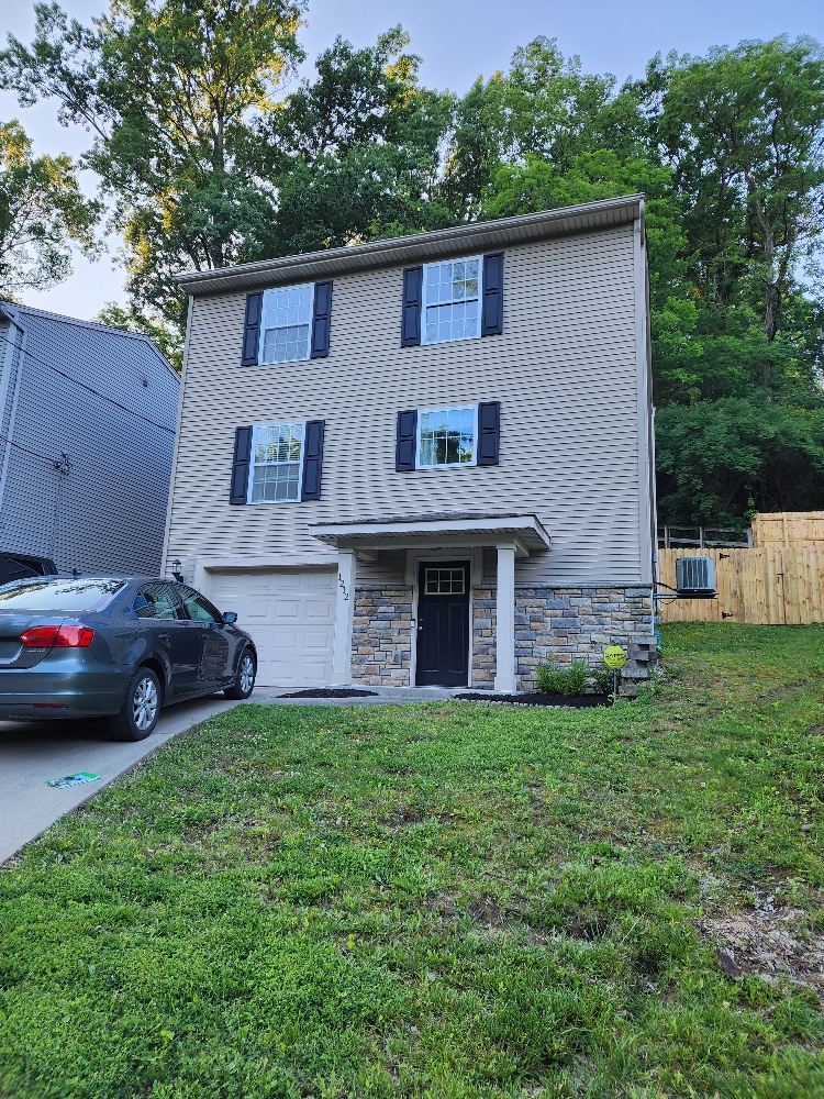 1212 East Henry Clay Avenue